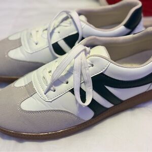 Viral TikTok White and Black Sneakers with Brown Sole, size 40EUR